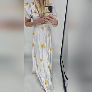 Mar a Mar silver dandilioan long puff sleeve dress size small